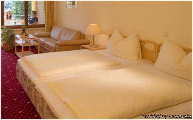 Alpenhof Brixen Hotel Бриксен-им-Тале Стая снимка