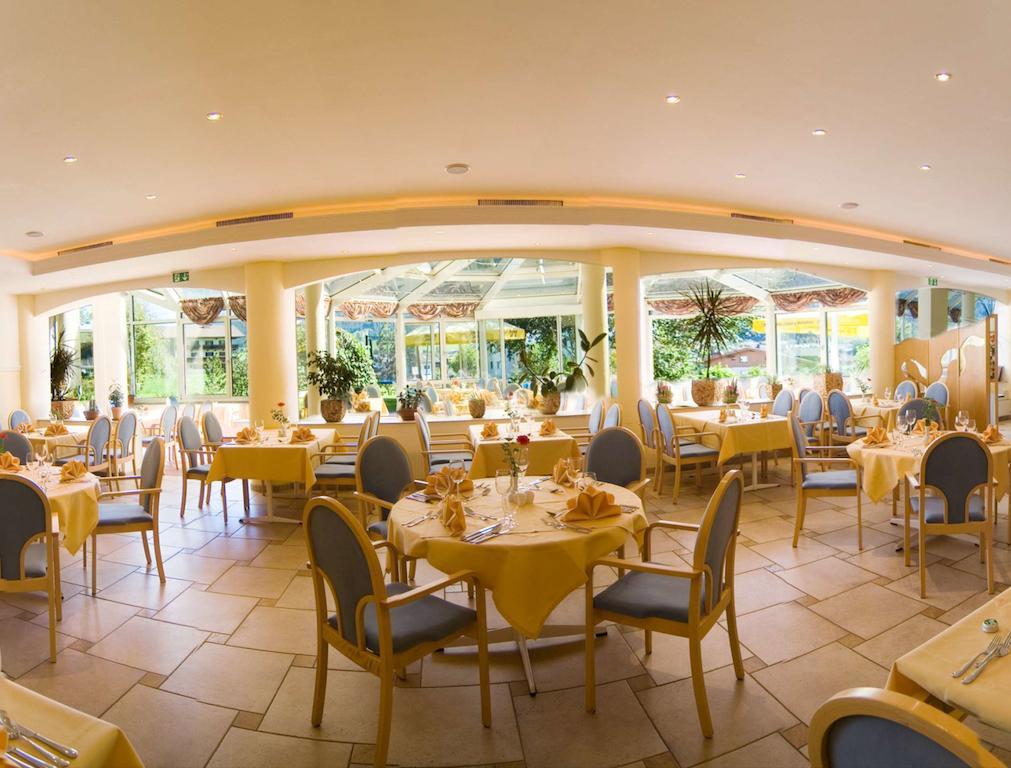 Alpenhof Brixen Hotel Бриксен-им-Тале Екстериор снимка